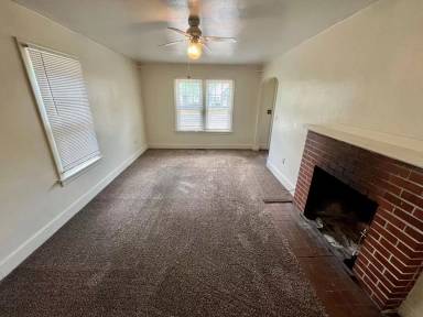Main picture of 319 SW 10th St