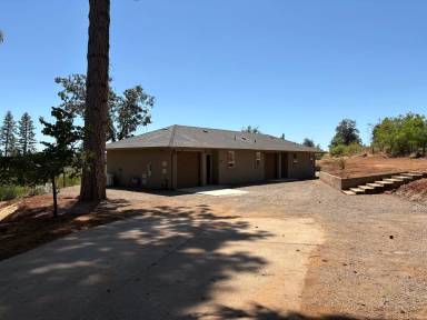 Main picture of 1930 Golf Rd