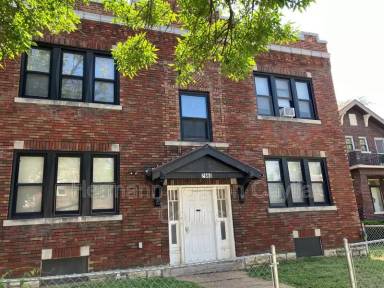 Main picture of 3660 Bates St