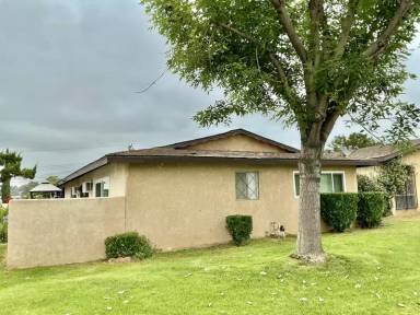 Main picture of 1167 E Badillo St