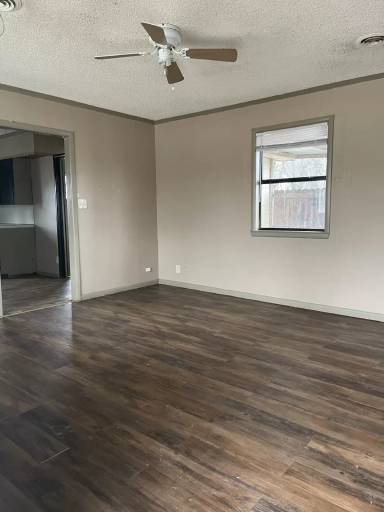 Main picture of 424 S Main St