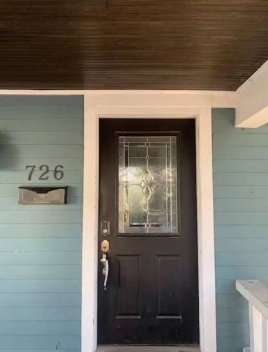 Main picture of 726 E University St