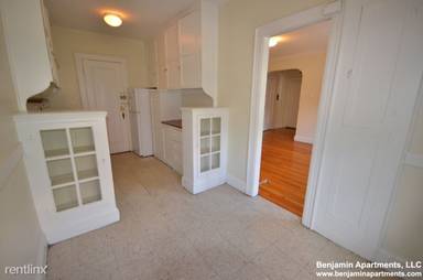 Main picture of 2045 Commonwealth Ave