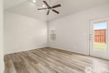 Main picture of 301 W Panther Way