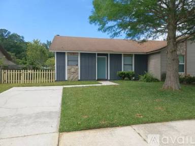 Main picture of 8843 Cavender Dr