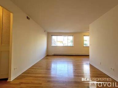 Main picture of 530 W Aldine Ave