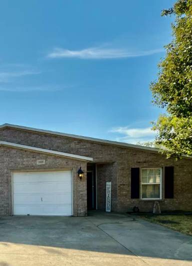 Main picture of 1335 N Colorado Dr