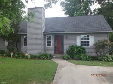 Main picture of 2008 Summerhaven Dr