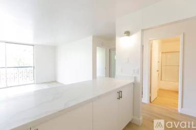 Main picture of 325 Rowland Blvd