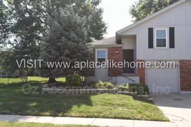 Main picture of 8711 N Hull Ave