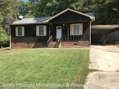 Main picture of 499 S Bostian St