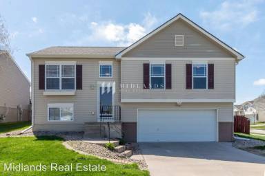 Main picture of 15841 Cottonwood Ave