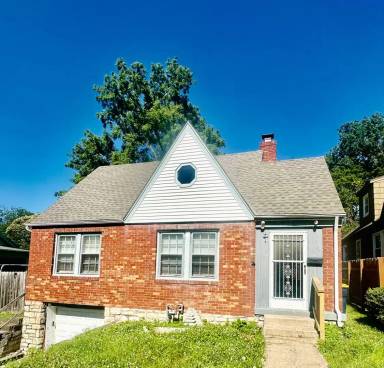 Main picture of 7335 Tracy Ave