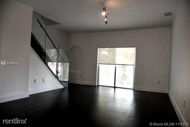 Main picture of 5670 NW 116th Ave