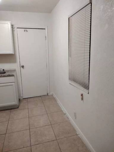 Main picture of 401 W Fredricks St