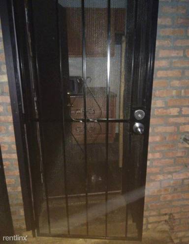 Main picture of 7600 S Essex Ave