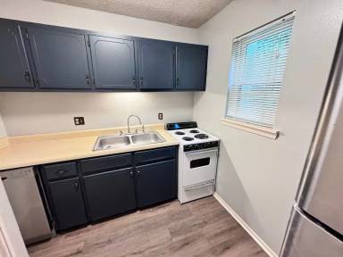 Main picture of 1309C Access Rd
