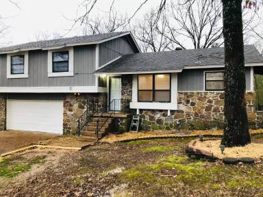 Main picture of 16 Lance Dr