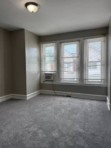 Main picture of 8 S Alden St