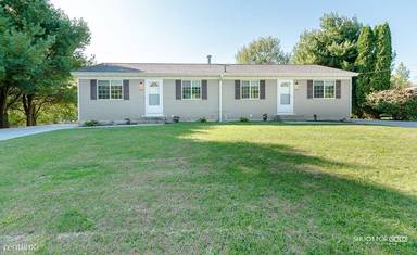 Main picture of 11071 Mountain Ash Ave NW
