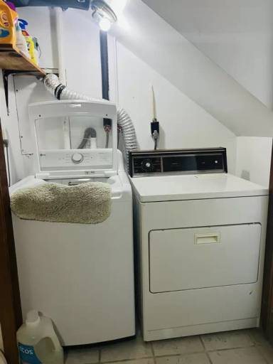 Main picture of 68 Noble St