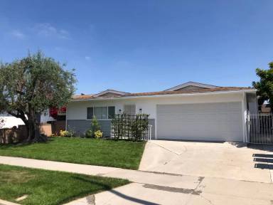 Main picture of 3153 W 155th St