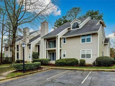 Main picture of 424 River Forest Rd