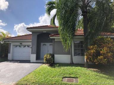 Main picture of 5772 NW 98th Pl