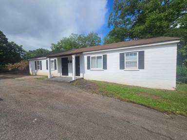 Main picture of 1517 1st St NE