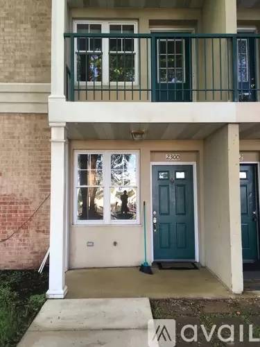 Main picture of 2300 18th St NE