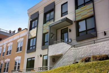 Main picture of 2424 17th St NW