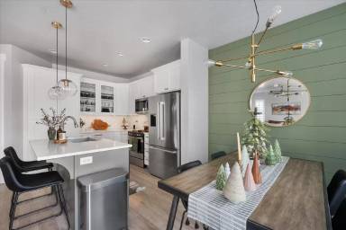 Main picture of 243 W Silver Springs Dr