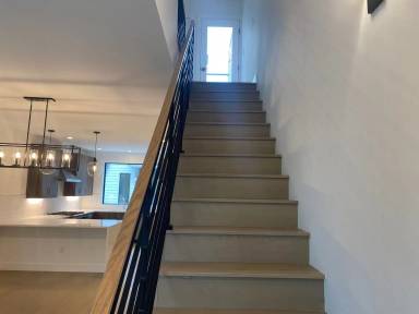 Main picture of 2465 Walnut St