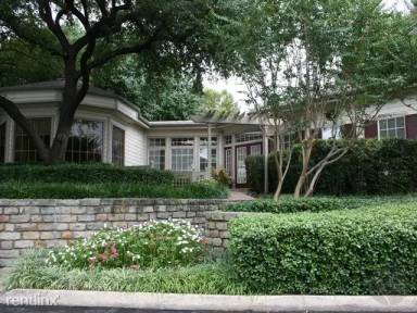 Main picture of Evaline Apartments