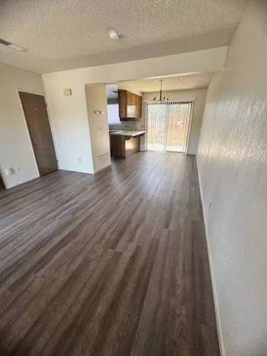 Main picture of 2282 Bellevue Rd