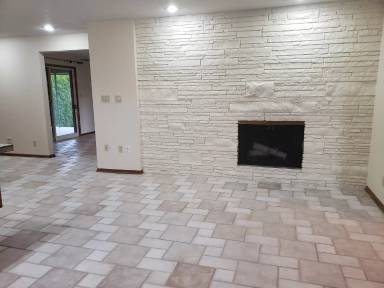 Main picture of 1727 E Pinecrest Rd