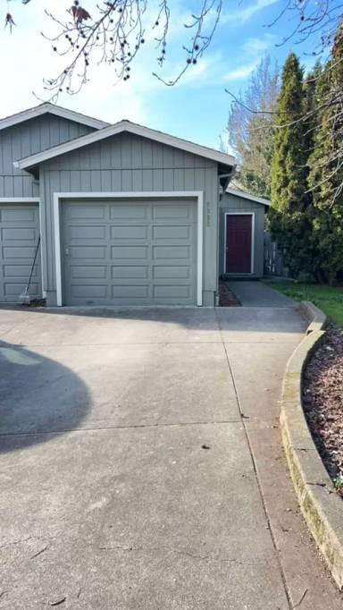 Main picture of 2934 Stacie Way