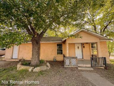 Main picture of 302 NE 6th Ave