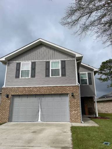 Main picture of 7530 Oak Lake Blvd