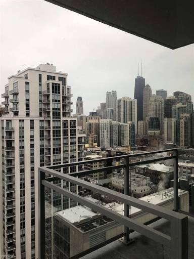 Main picture of 210 W Illinois St