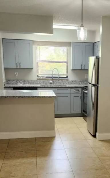 Main picture of 2434 N John Young Pkwy