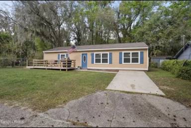 Main picture of 3 Twin Lakes Rd