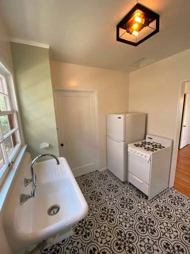 Main picture of 2216 Echo Park Ave