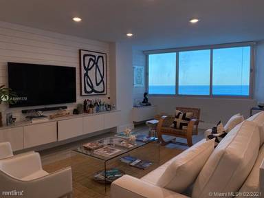 Main picture of Burleigh house condo