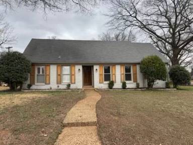Main picture of 1592 W Crestwood Dr