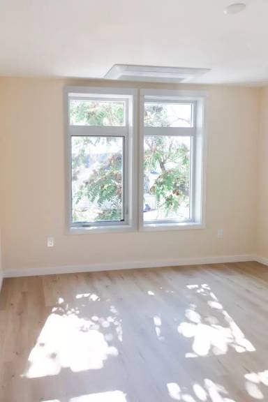 Main picture of 102 Westford St