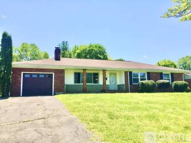 Main picture of 802 Hillmoor Dr