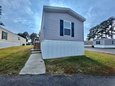 Main picture of 553 Corbin St