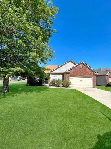 Main picture of 142 Merimeadows Dr