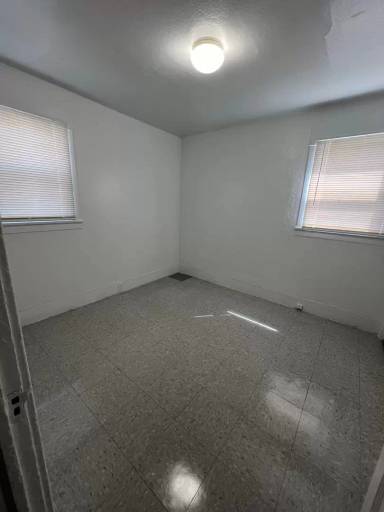 Main picture of 2035 Wantland Ave